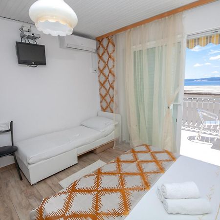 Apartments By The Sea Duce, Omis - 2992 Dugi Rat Quarto foto