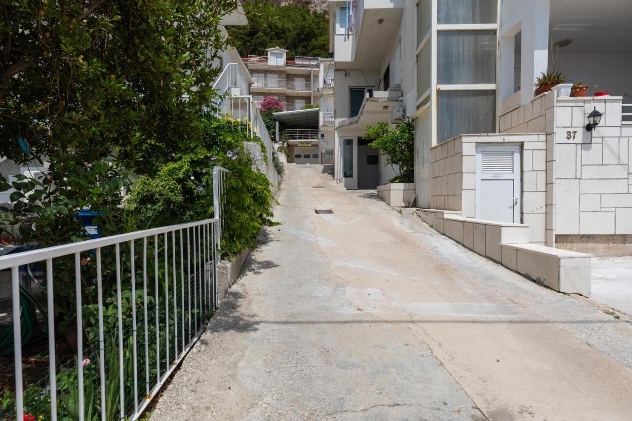 Apartments By The Sea Duce, Omis - 2992 Dugi Rat Exterior foto
