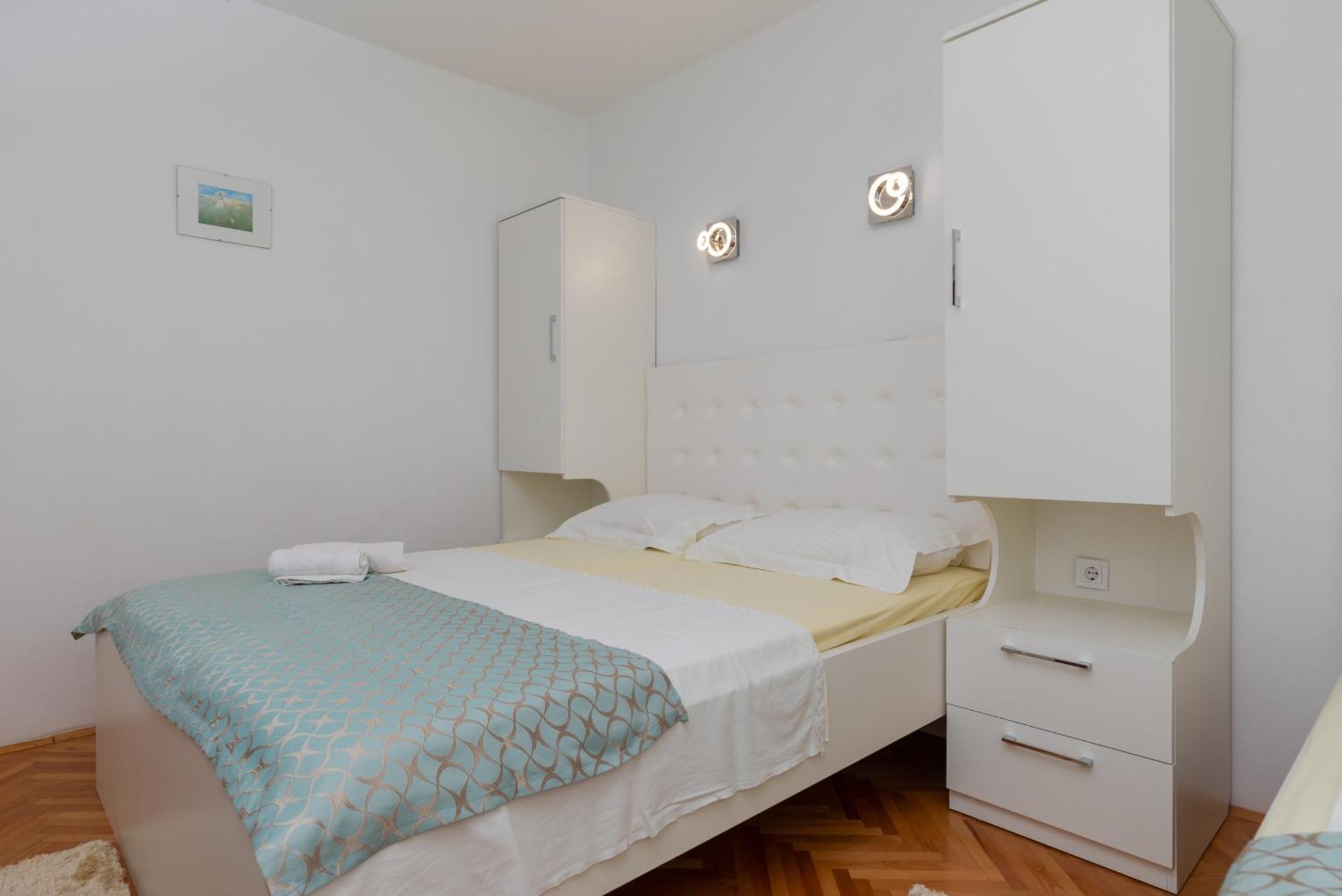 Apartments By The Sea Duce, Omis - 2992 Dugi Rat Quarto foto