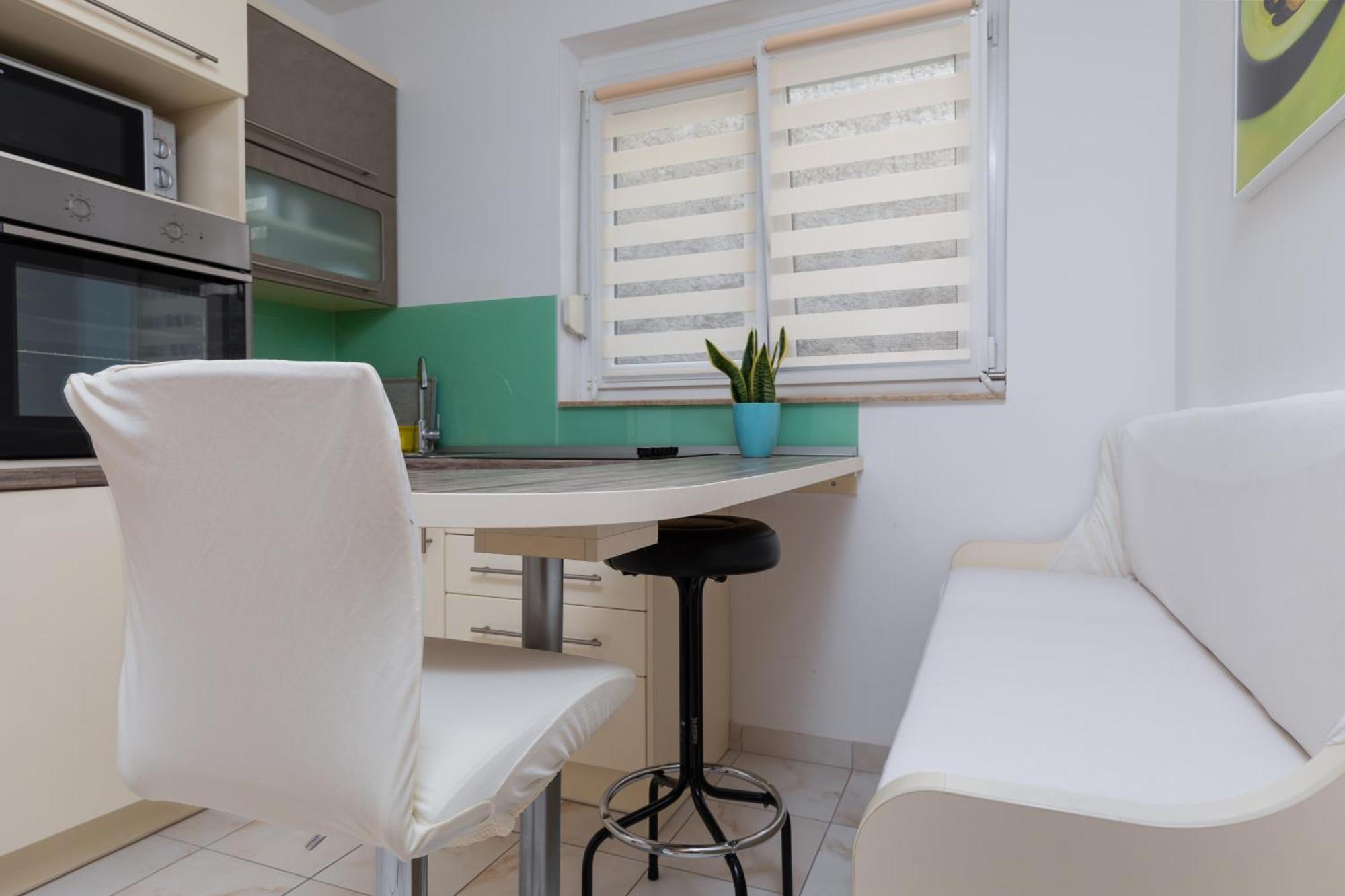 Apartments By The Sea Duce, Omis - 2992 Dugi Rat Quarto foto